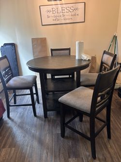 Nice Counter Height 5 Pc Dining Set