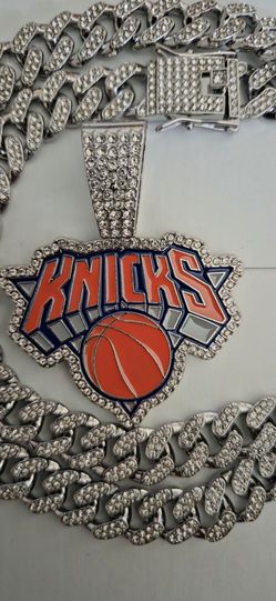 NY Knicks Pendant Cuban Link Chain Necklace