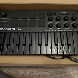 AKAI MPK mini 3 + LPD8 Controller