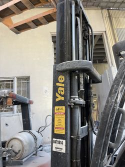 Forklift