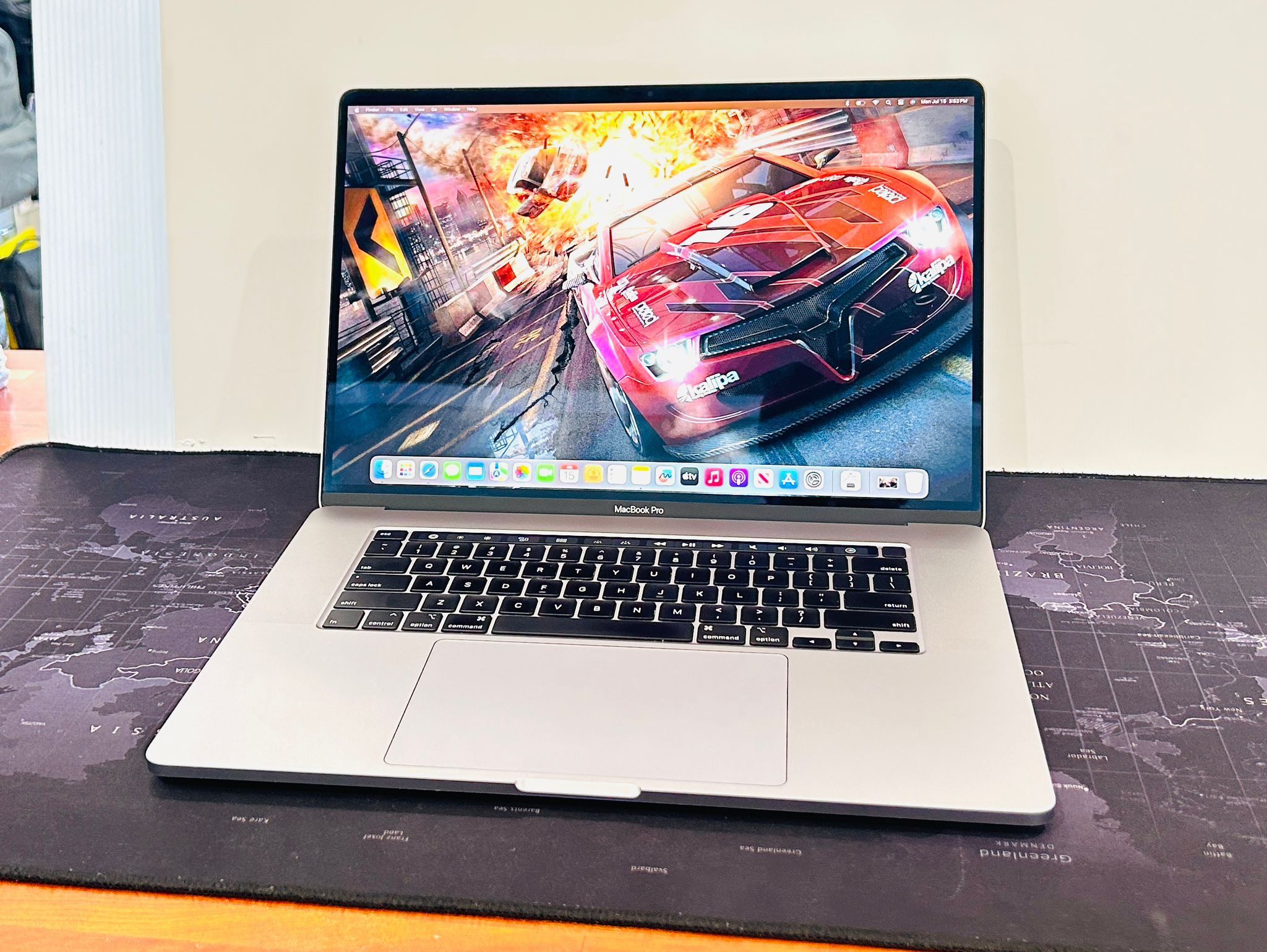 Apple MacBook Pro 16” Core i9 32GB RAM 1TB SSD Radeon Pro