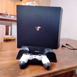 Ps4 Pro With Games And Controller 