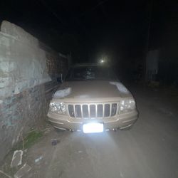 2000 Jeep Cherokee