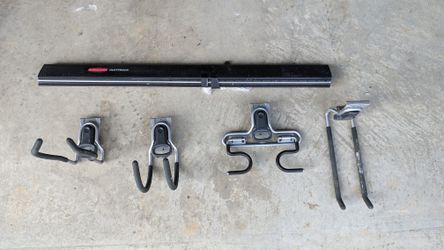 Rubbermaid Fast Track Tool Rack