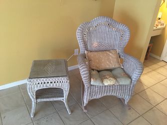 Beautiful Wicker Rocker and matching table