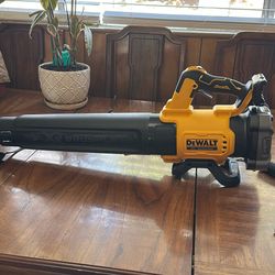 DEWALT 20V MAX 125 MPH 450 CFM Brushless Cordless Handheld Leaf Blower 