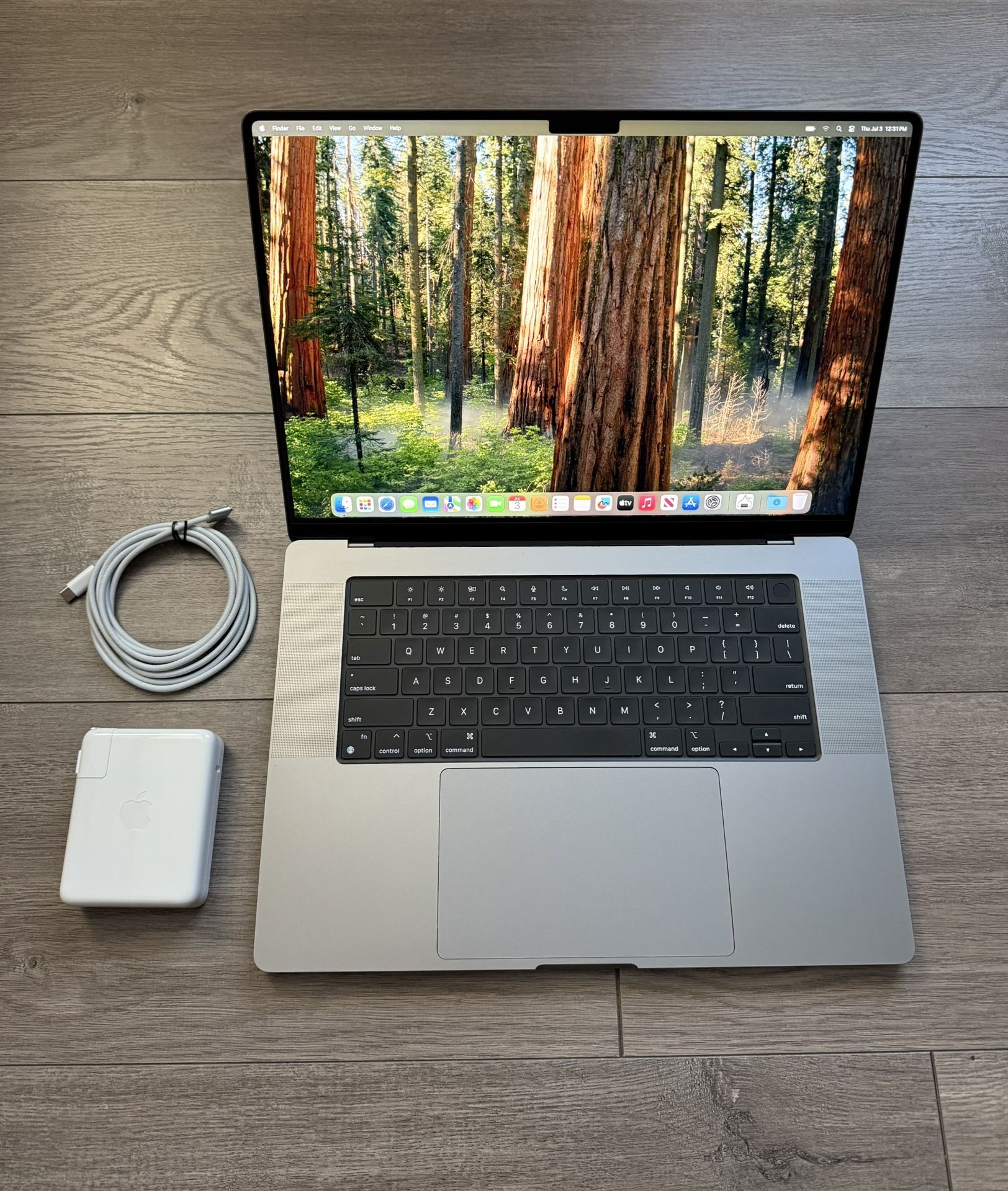 MacBook Pro 16" M1 Pro chip 16gb/512gb