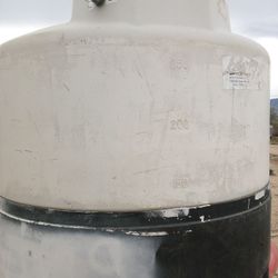 300 Gallon Water Tank 