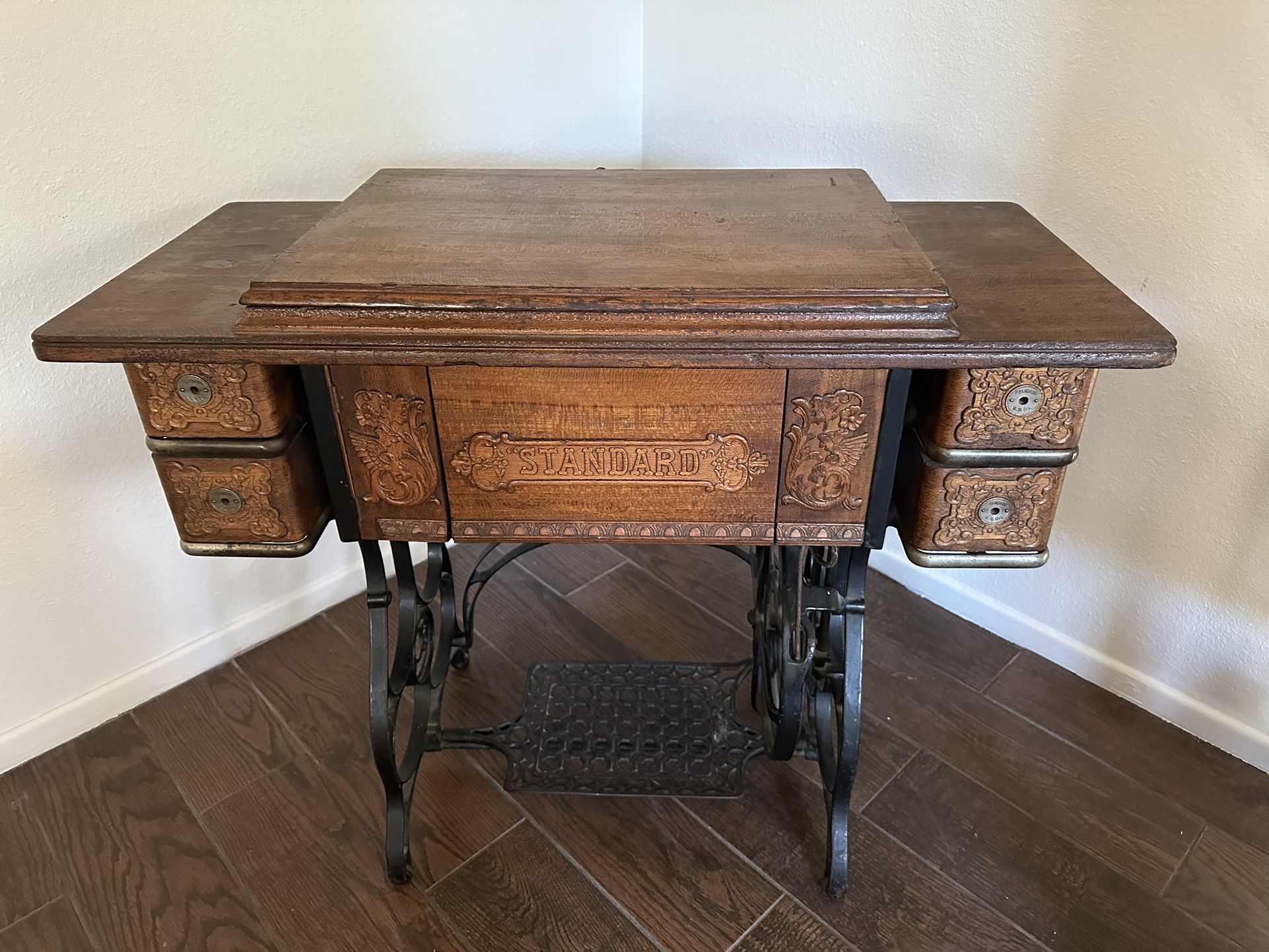 Beautiful Antique Standard Treadle Sewing Machine & Cabinet 