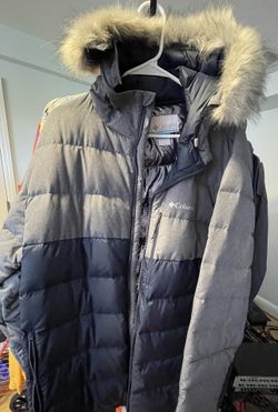 NW Tag Mens XL Columbia Puffer Jacket with removable Fur Hood. East Orange ⬇️ Please read