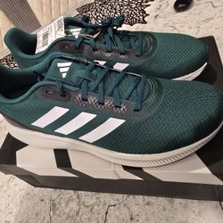 Adidas runfalcon 3.0 size 11.5M shoes green Brand new
