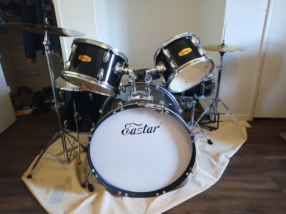 Full Eastar Drum Set