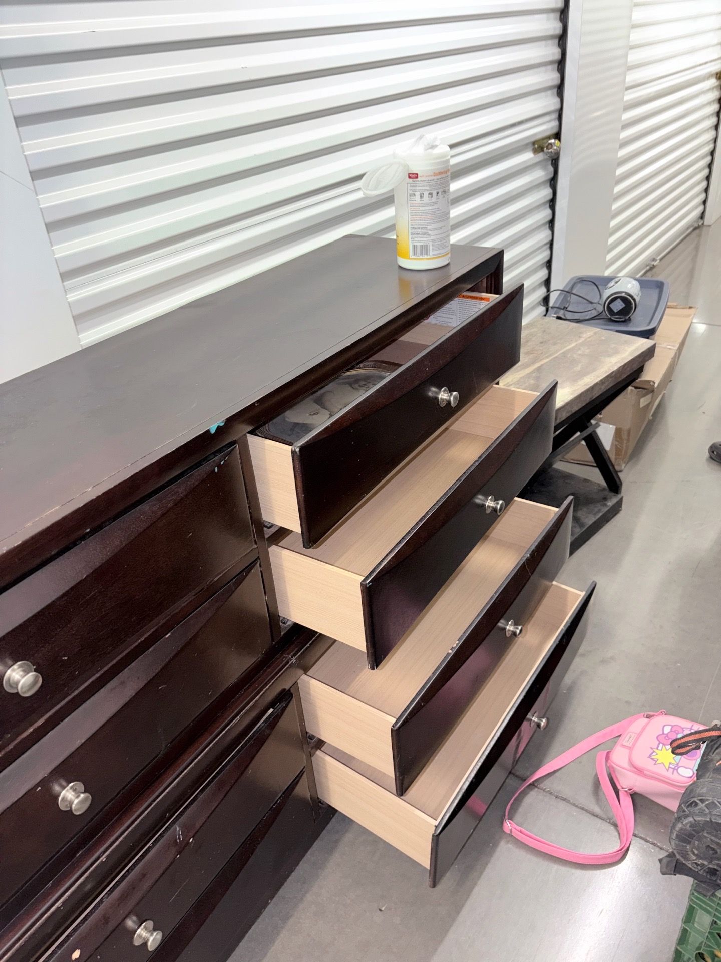 Large dresser ( 8 drawers )