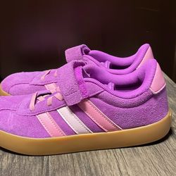 Adidas low court girls size3
