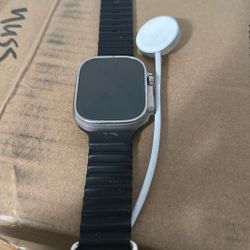 Apple Watch Ultra 300