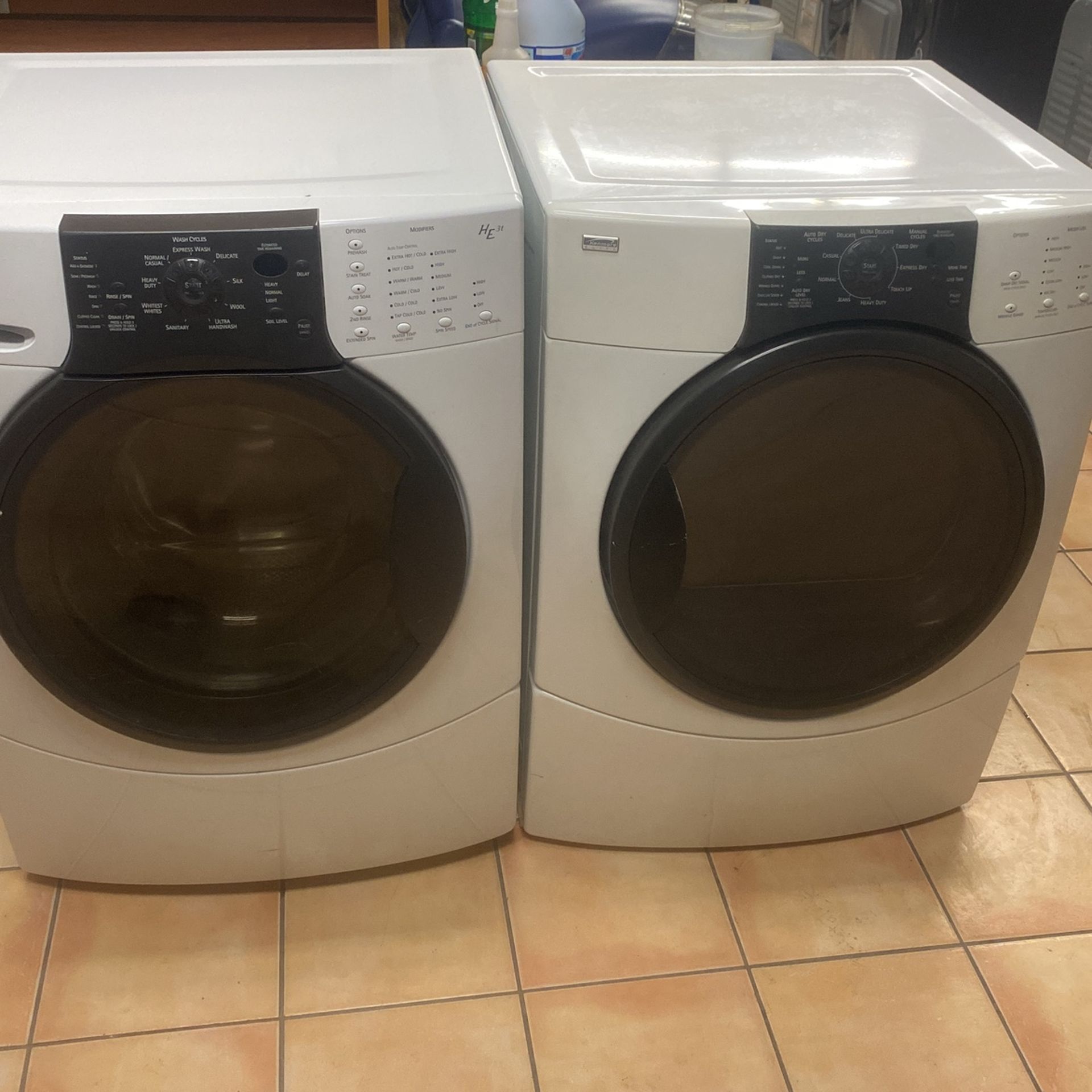 WASHER AND GAS DRYER SET