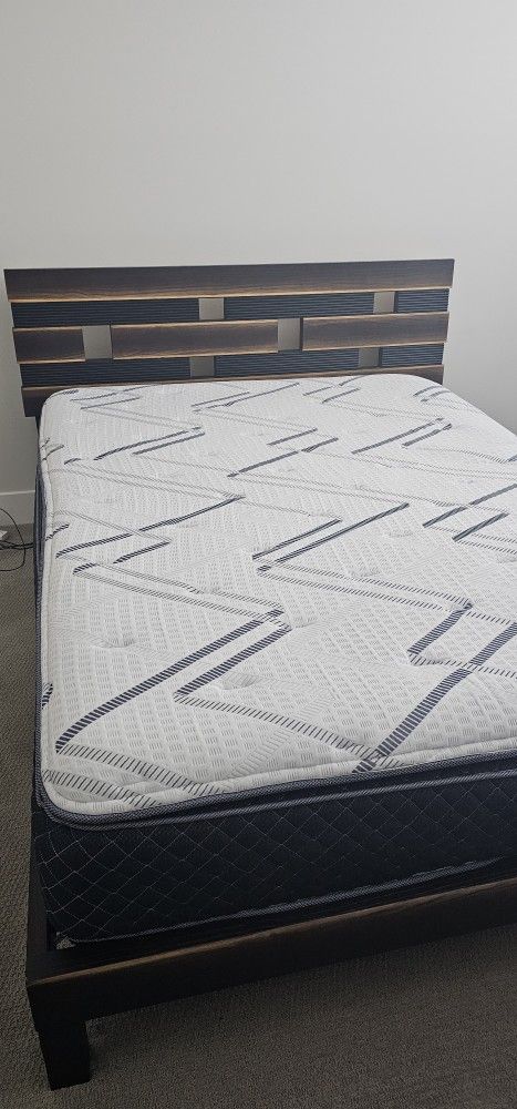 Earthtone 2-Piece Queen Bedroom Set
