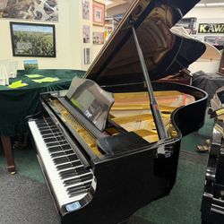 Grand Piano- 6ft 1 Young Chang