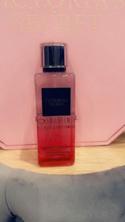 Victoria Secret - Bombshell  Fragrance Mist🌹🌹🌹