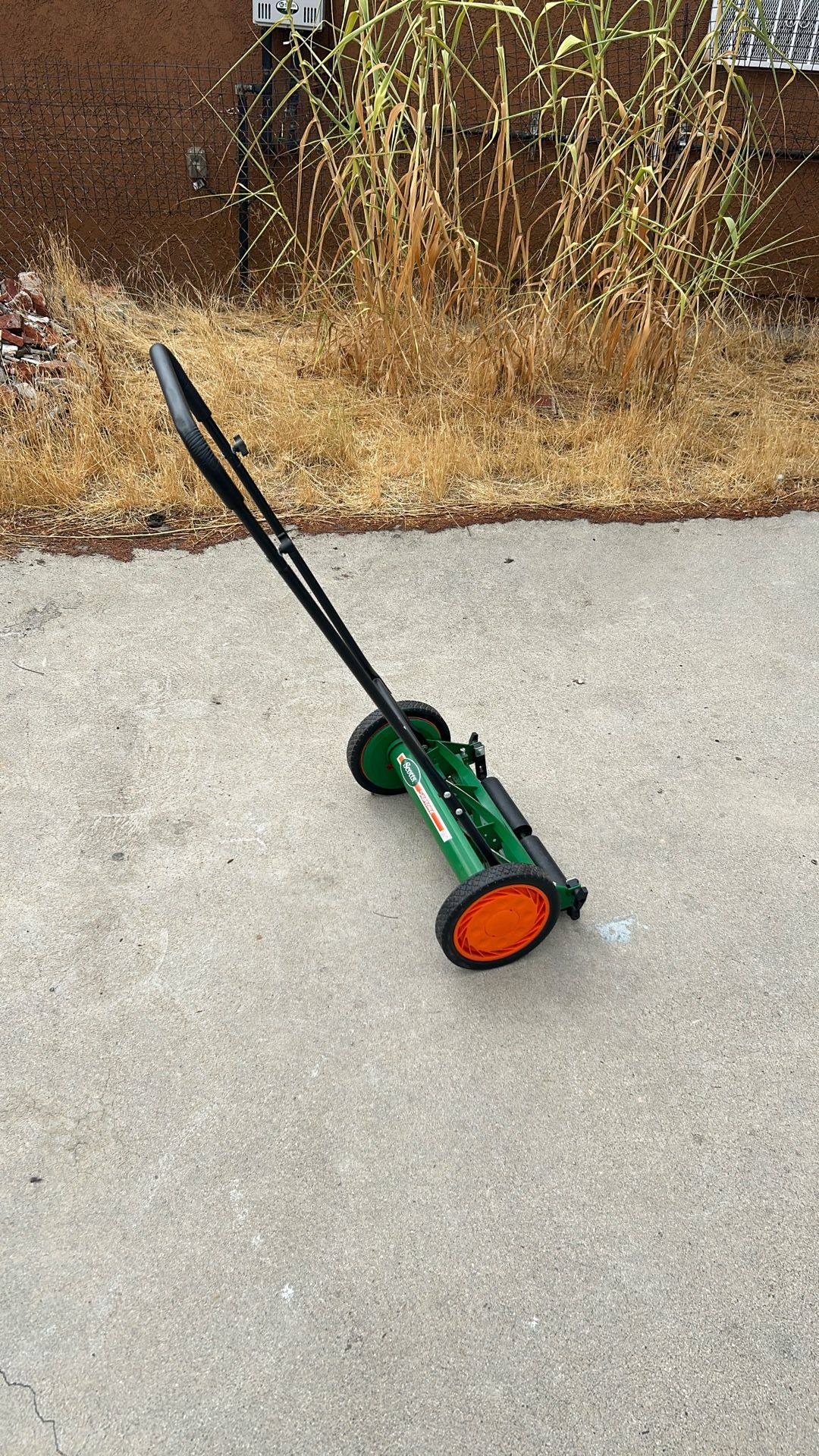 Scott’s 18” Manual Supreme Reel Mower