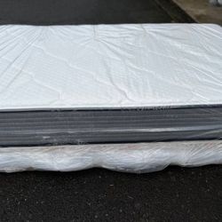Very nice XL Twin mattress with box spring