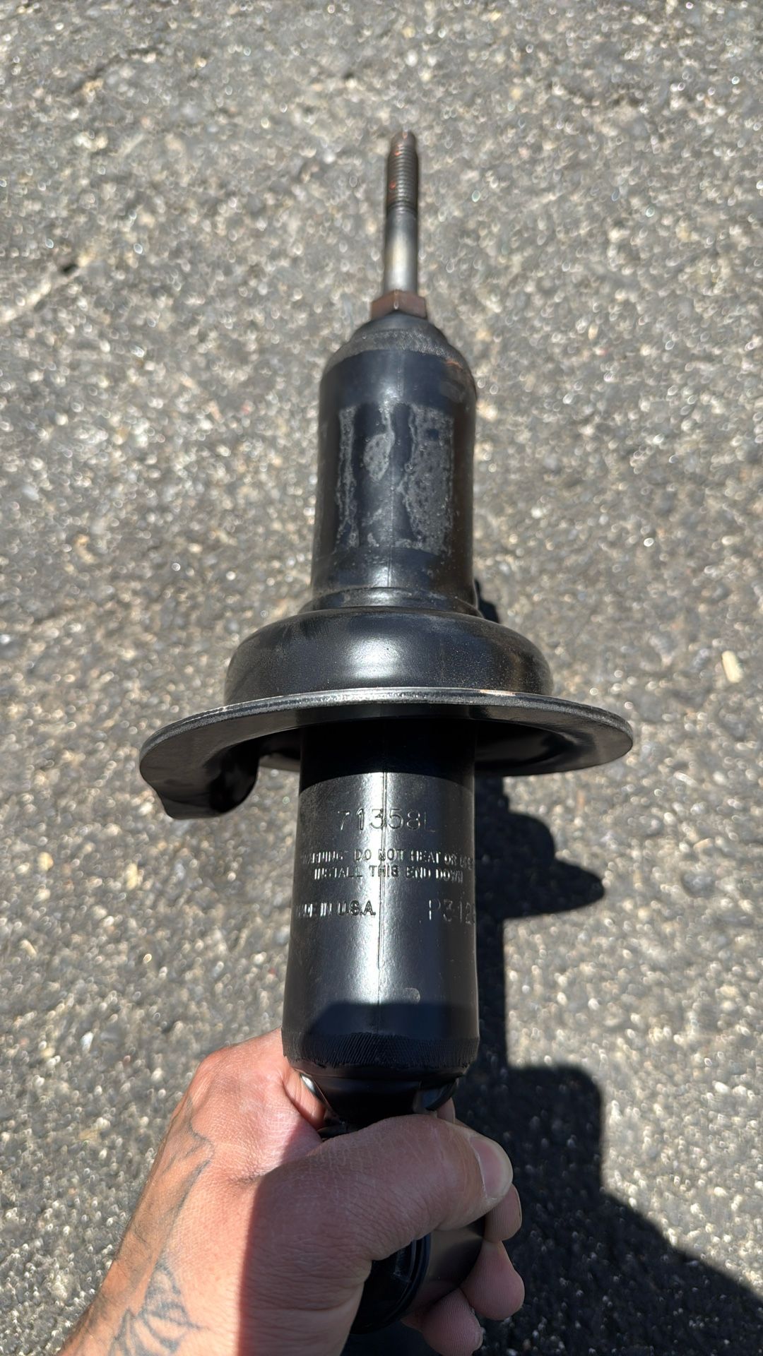 71358L SHOCK INFINITI, FORD,NISSAN