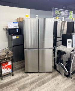 Samsung - 23 Cu Ft Counter Depth 4-Door Flex French Door refrigerator With Beverage Center In Stainless steel 🔥
