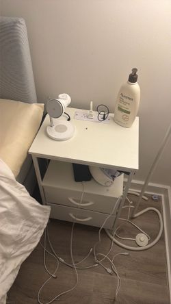 MagSafe Wireless Charging Stand – Fast Charging    Moving sale。Picked up only