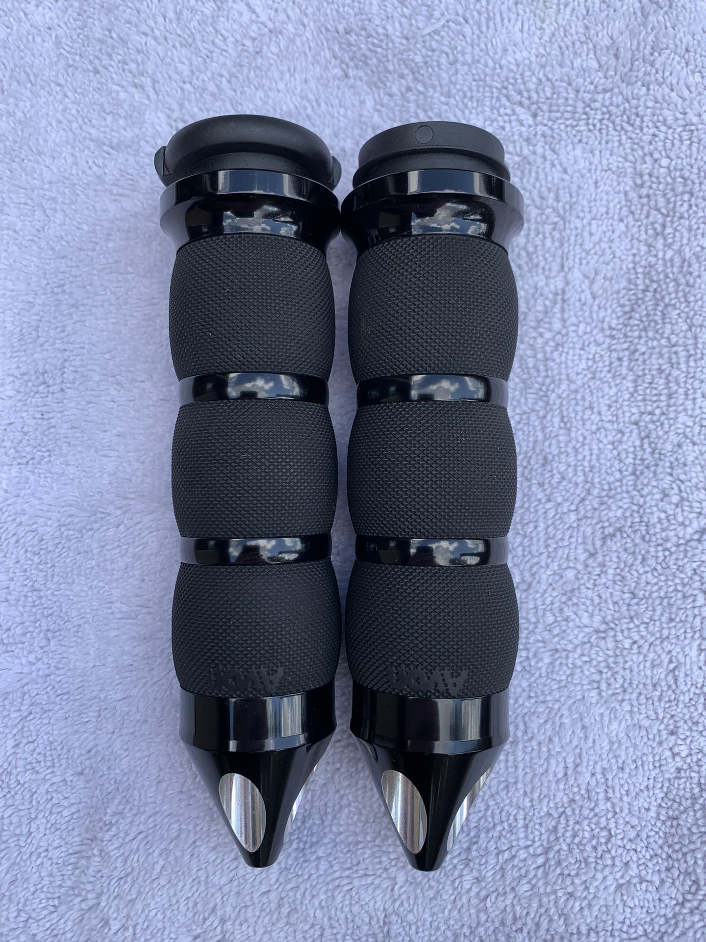 Avon Air Cushion Grips Spiked