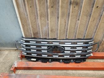 2018-2021 Ford Expedition Front Grille Used Oem