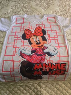 BRAND NEW  , SIZE MEDIUN,  NO TAGS  WAS A GIF . BUT NOT FIT .