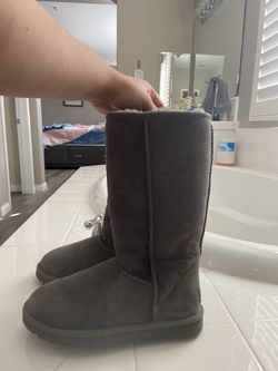 UGG BOOTS