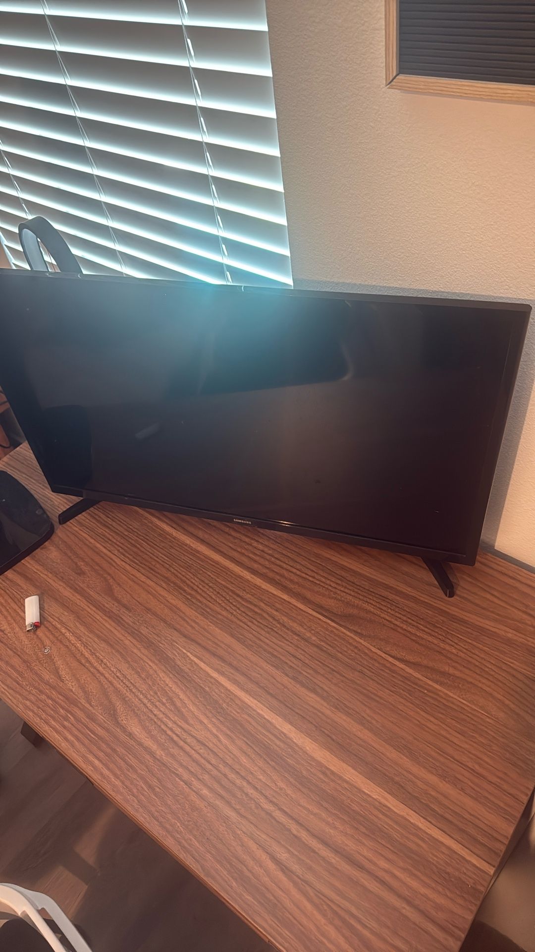 32 Inch Samsung smart tv