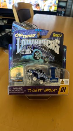Car tuned lowrider 75 Chevy impala diecast