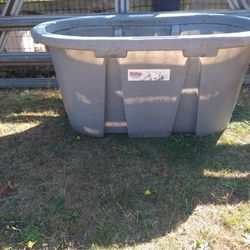 Behlen Water.  Trough 100  Gallons