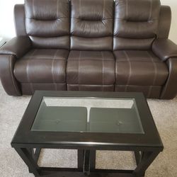 Coffee Table & Ottomans 