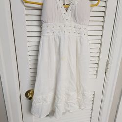 White halter style sun dress with wooden bead details size small 4-5