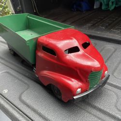 1940s Wyandotte All Metal Prop. company  Dump truck 
