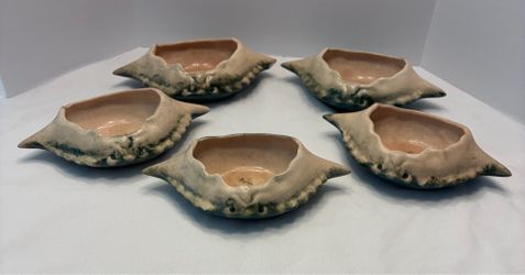 Vintage (1972) crab-shaped ceramic bowls - handmade