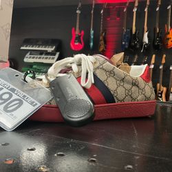 Gucci Shoe 