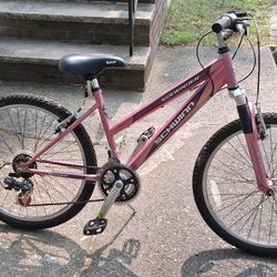 Schwin sidewinder Womens Moutain Bike New$115