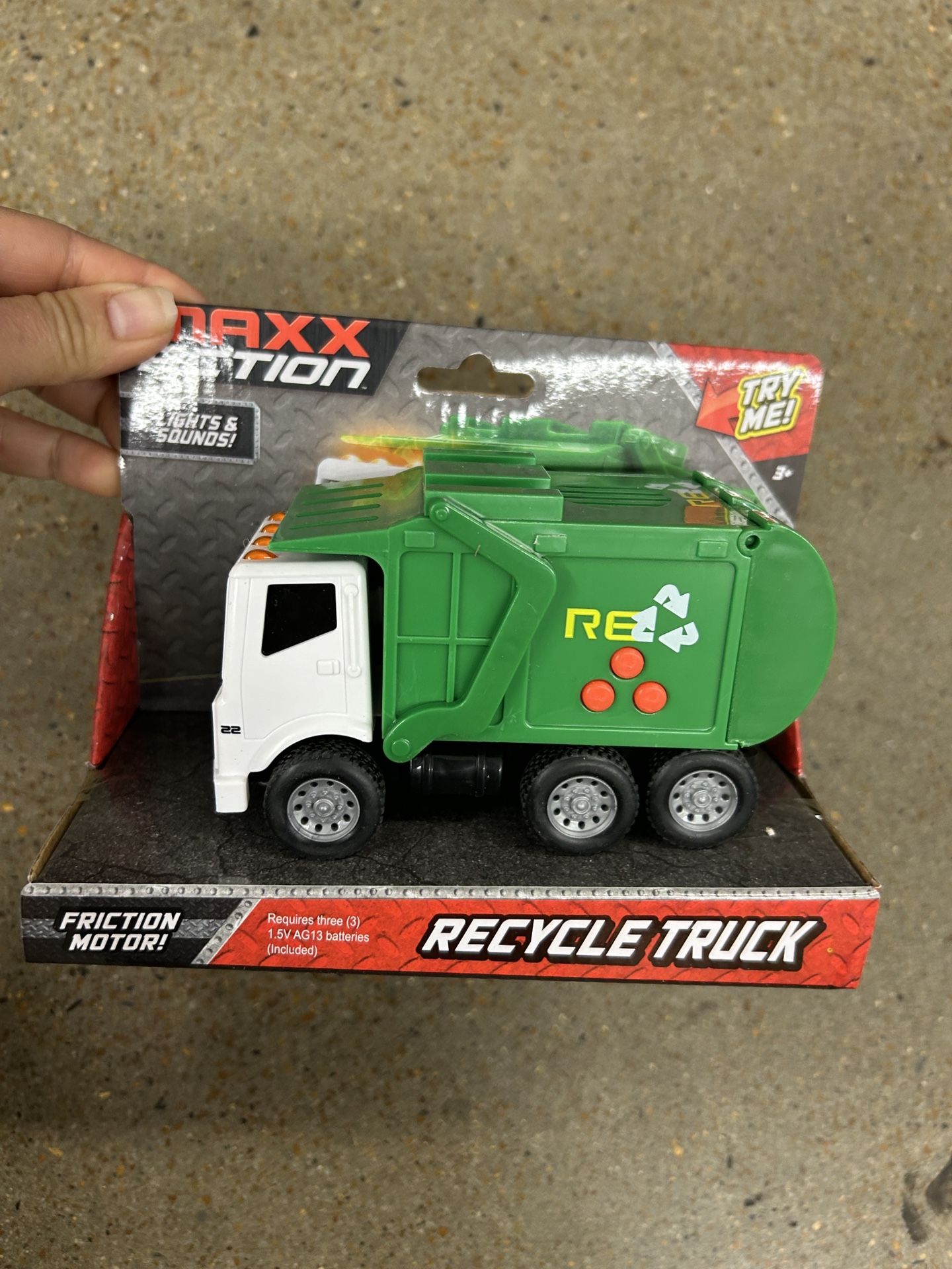 NWT recycle truck with light & sound
