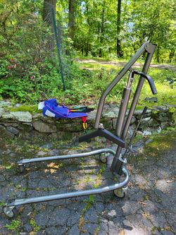 Manual Drive Hoyer Patient Lift