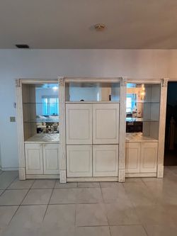 Large Vintage White Entertainment Center / Display Cabinet – Mirrored
