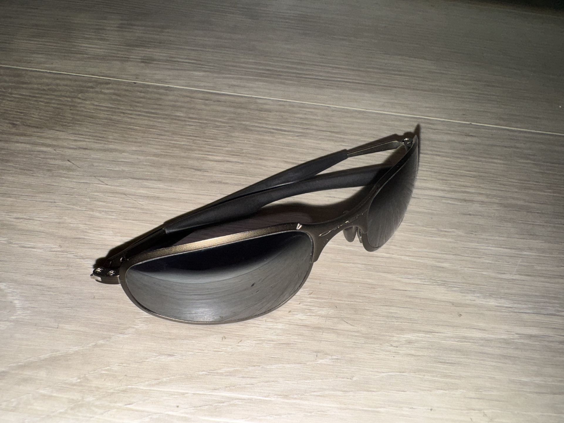 90s 廃盤 Oakley tech A-Wire Archive Vintage 90s Oakley A Wire 1.0 Matte Gunmetal Frame 1st Gen