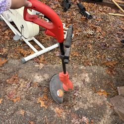 Black +Decker string trimmer (weed wacker) weed eater 