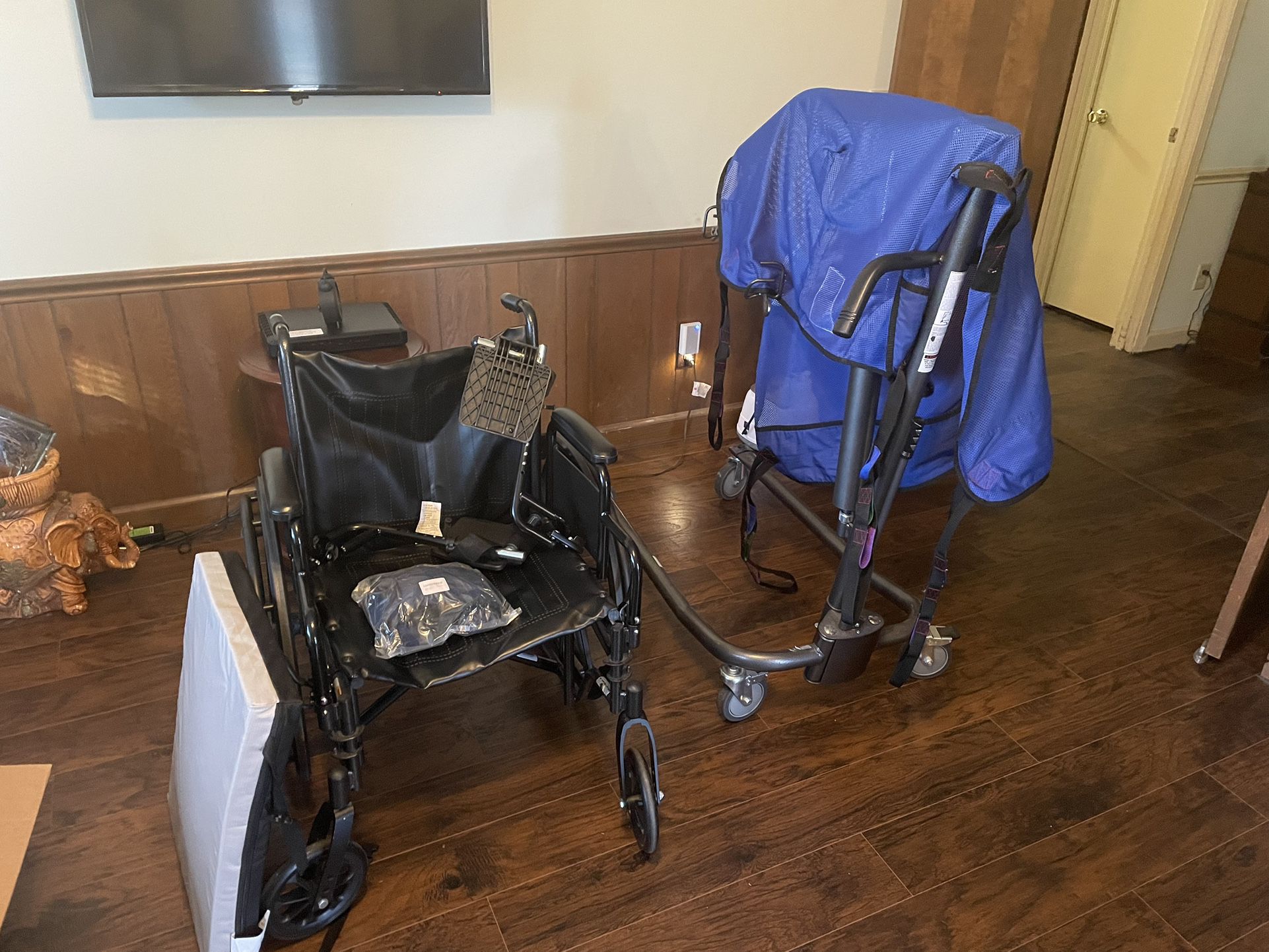 Extra large Wheelchair And Walker