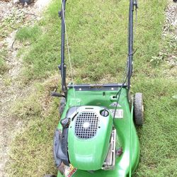 John Deere Mower Self Propelled 