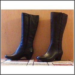 Clarks Boots - New, 9.5