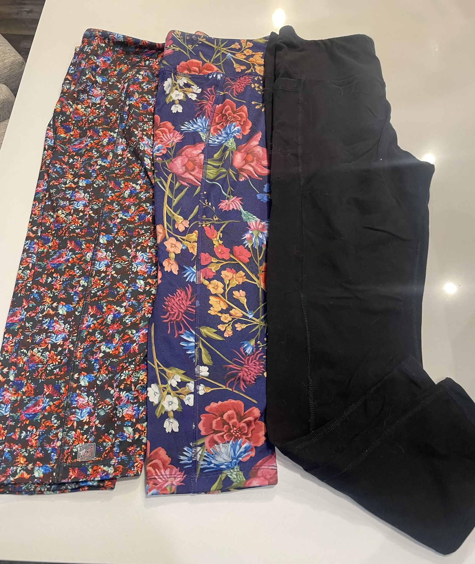 LulaRoe And Athletic Works Exercise Capris Set Of 3, Large 